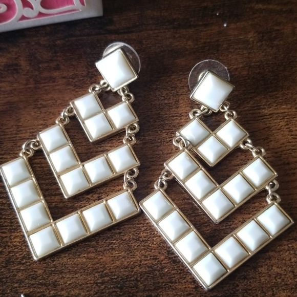 Beautiful Statement Bundle - Picture 3 of 4